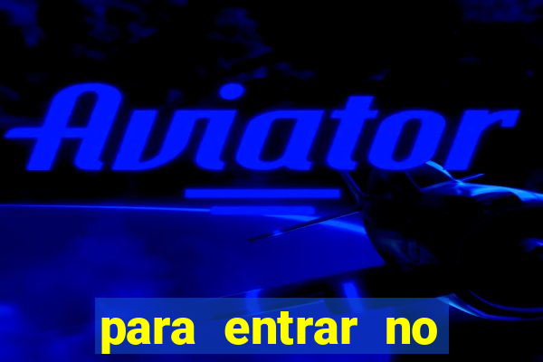 para entrar no time de futebol profissional o jogador deve ter pelo menos 18 anos